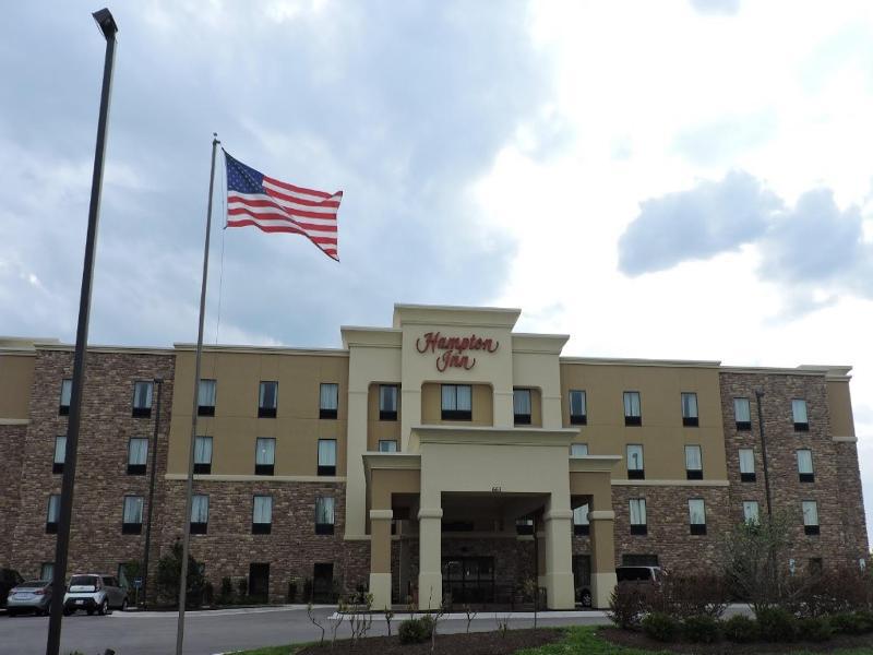 Hampton Inn Dekalb - Near The University Exterior photo