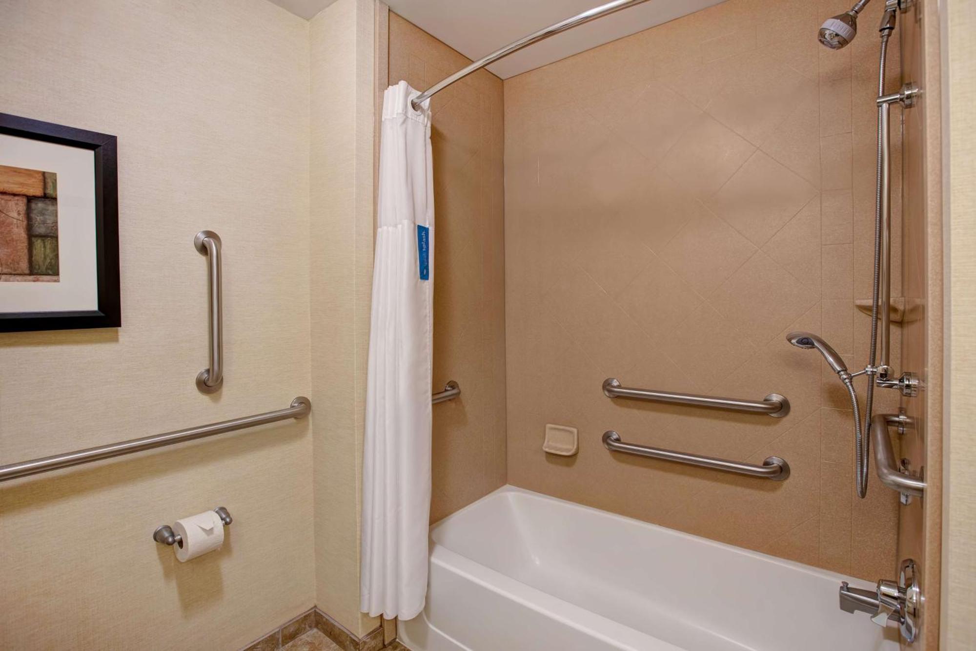 Hampton Inn Dekalb - Near The University Exterior photo